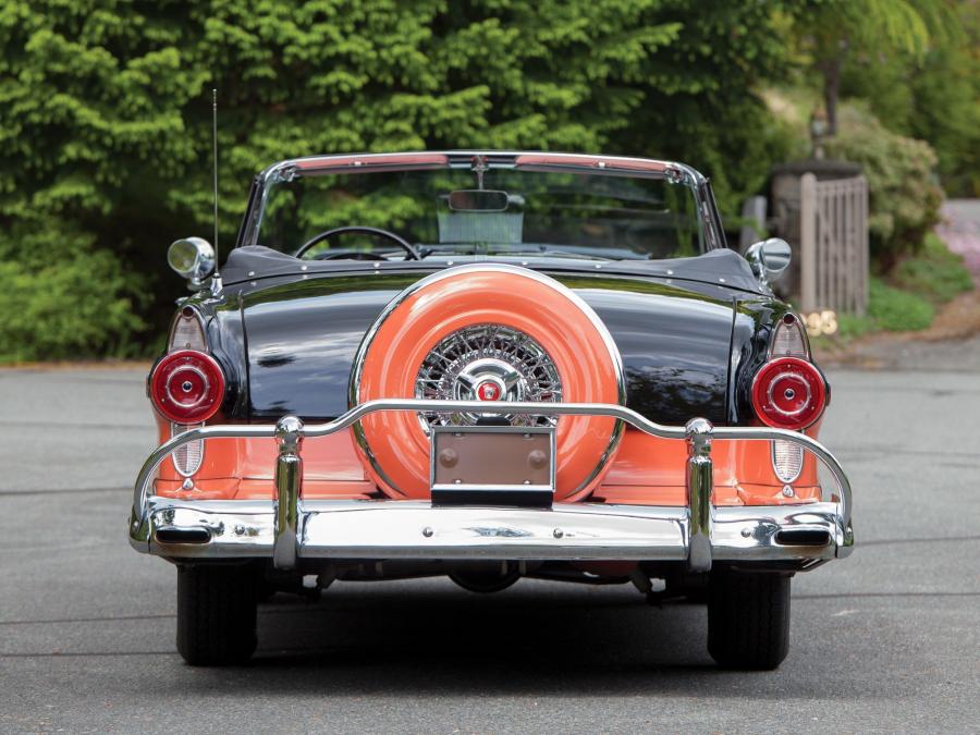  Ford Fairlane Sunliner Convertible 1956 года  (фото 7 из 42)